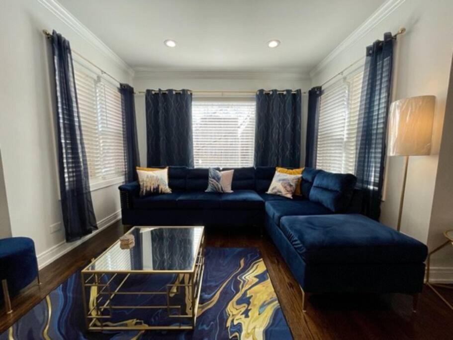The Blue Golden Luxury Modern 3- Bedroom Apartment In Chicago Exteriér fotografie