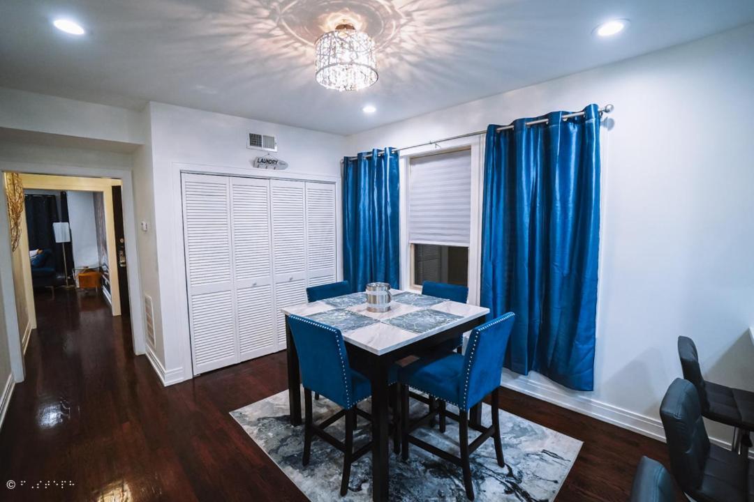 The Blue Golden Luxury Modern 3- Bedroom Apartment In Chicago Exteriér fotografie